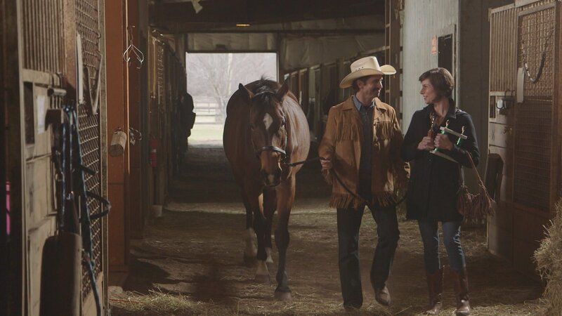 Larry McNabney spends time with Elisa McNabney at the horse stables. – Bild: Discovery Communications