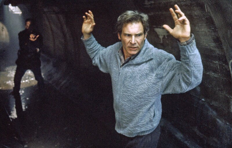 Der Arzt Dr. Richard Kimble (Harrison Ford) wird des Mordes an seiner Frau beschuldigt und zum Tode verurteilt. Es gelingt ihm eine spektakuläre Flucht.. – Bild: RTL II Der Arzt Dr. Richard Kimble (Harrison Ford) wird des Mordes an seiner Frau beschuldigt und zum Tode verurteilt. Es gelingt ihm eine spektakuläre Flucht.. – Bild: RTL II