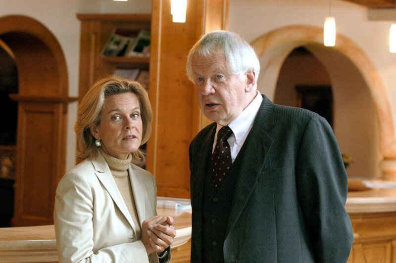 Andrea L’Arronge (Gräfin Schönberg), Peter Lodynski (Stefan Steinkeller). – Bild: ORF