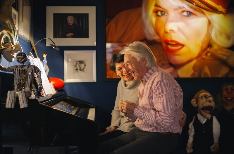 Niccel und Emil Steinberger beim Musizieren  – Bild: SWR/​Gorps Film /​ SWR Presse/​Bildkommunikation