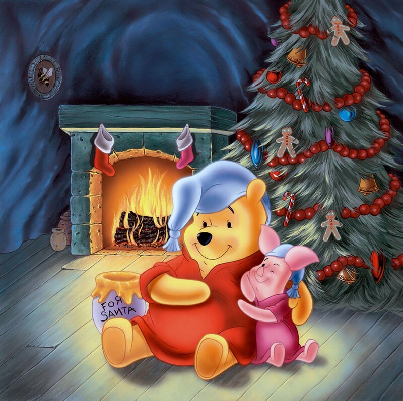 Im Hundertmorgenwald steht Weihnachten kurz bevor. Alle Bewohner freuen sich riesig auf das Fest und können es kaum erwarten. Doch durch einen unglücklichen Zufall ist Winnie Puuh dieses Jahr für die Geschenke zuständig … – Bild: Disney Channel