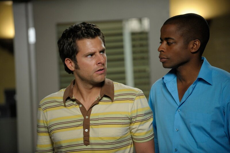 PSYCH – ‚Lassie Did a Bad, Bad Thing‘ – (l-r) James Roday as Shawn Spencer, Dule Hill as Gus Guster – Bild: USA Network /​ UNIVERSAL CHANNEL