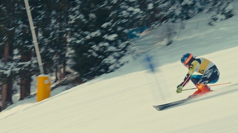 Rasantes Skirennen. – Bild: ORF/​BR/​SRF/​Superfilm Filmproduktions GmbH