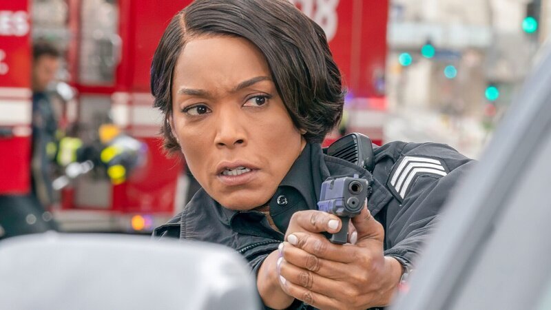 Angela Bassett (Athena Grant). – Bild: ORF/​PRO7/​20th Television/​Jack Zeman