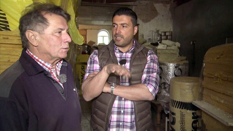 Bauunternehmer Nicola (67) mit Experte Sükrü PehlivanBauunternehmer Nicola (67) mit Experte SĂĽkrĂĽ Pehlivan – Bild: RTL Zwei