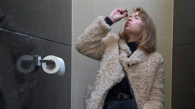 Delia Balmer (Anna Maxwell Martin) – Bild: AXN Black