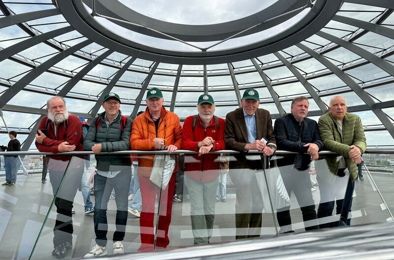 Männerschuppenausflug nach Berlin. – Bild: NDR/​Hanse TV