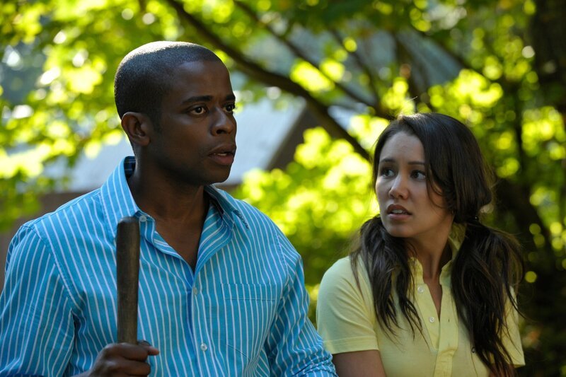 PSYCH -- „Tuesday The 17th“ -- Pictured: (l-r) Dule Hill as Gus Guster, Sonja Bennett as Annie -- USA Network Photo: Alan Zenuk – Bild: USA Network /​ UNIVERSAL CHANNEL
