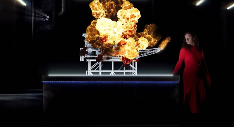 Aerospace engineer Sophie Harker watches as a massive fireball consumes the Piper Alpha oil platform in the North Sea. (Blink Films UK) – Bild: National Geographic