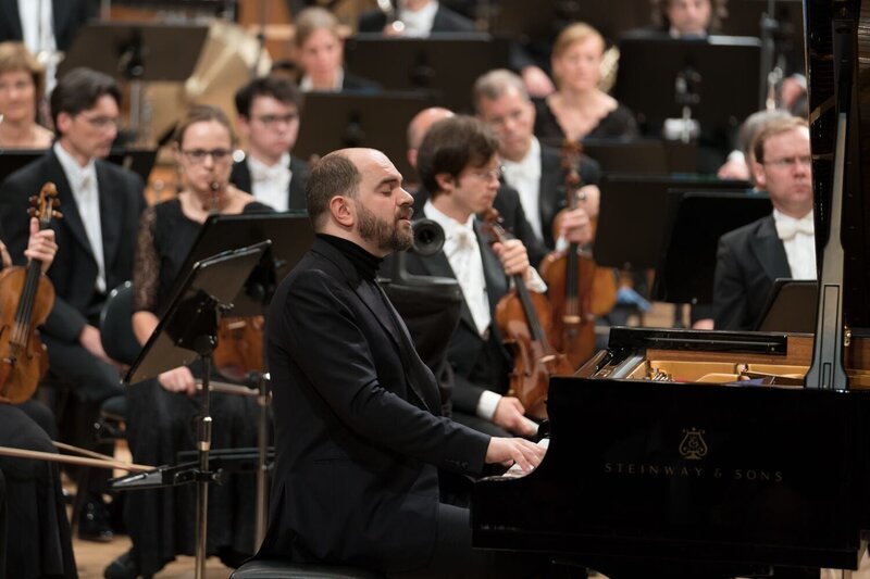Kirill Gerstein mit dem Symphonieorchester des Bayerischen Rundfunks. – Bild: Peter Meisel Kirill Gerstein mit dem Symphonieorchester des Bayerischen Rundfunks. – Bild: Peter Meisel