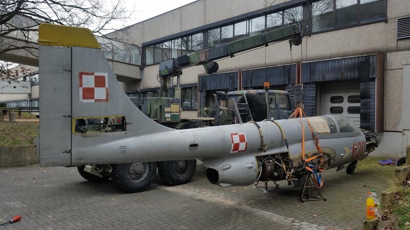 Fighter aircraft B30 – Bild: DMAX