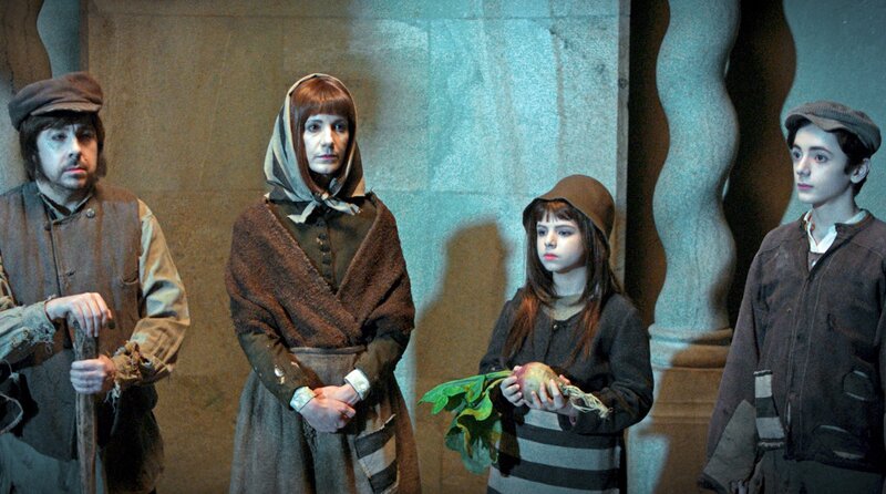 Familie von Stibitz und die Jagd nach dem Glitzerschatz – Bild: RB/​Unlimited Stories/​Olof Johnson