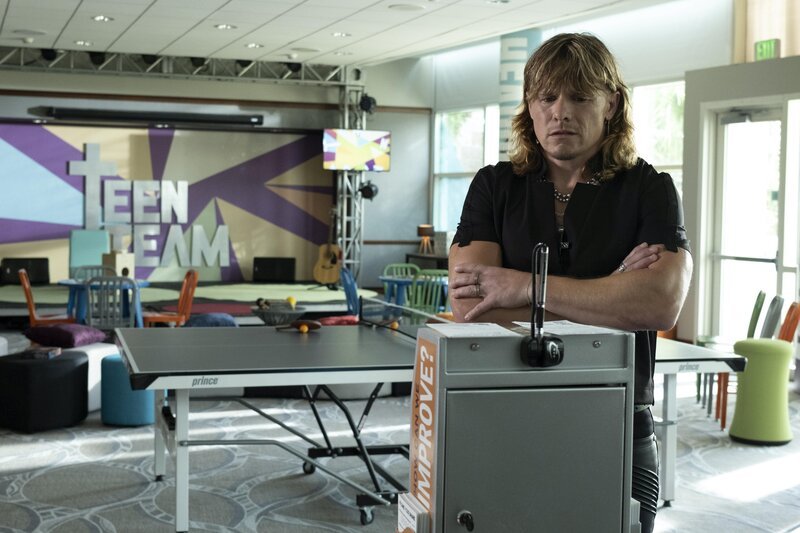 Keefe Chambers (Tony Cavalero) – Bild: Warner /​ Die Verwendung ist nur bei redaktioneller Berichterstattung im Rahmen einer Programmankündigung ab 2 Monate vor der ersten Auss /​ © 2022 Home Box Office, Inc. All rights reserved. HBO® and all related programs are the property  …