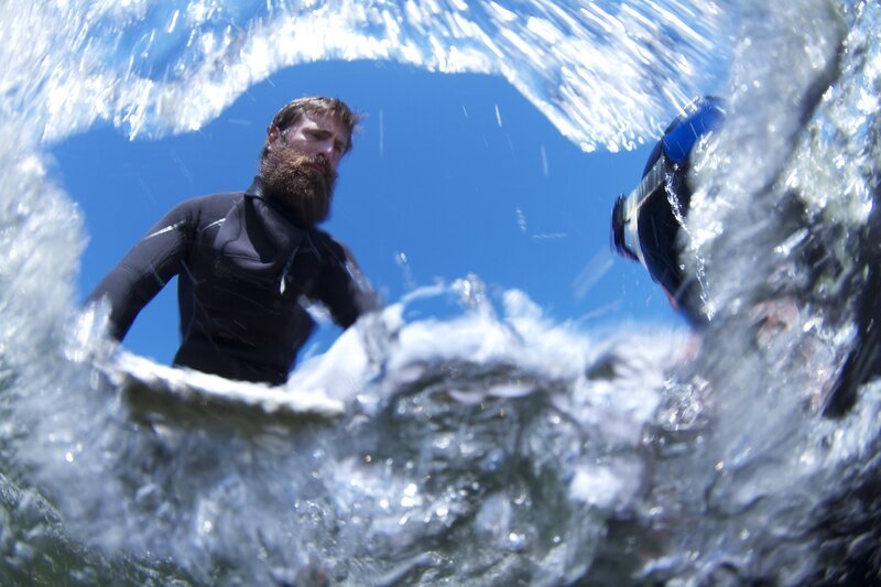 Ian Foster waits eagerly to hear what kind of gold Scott has found. – Bild: Discovery Communications