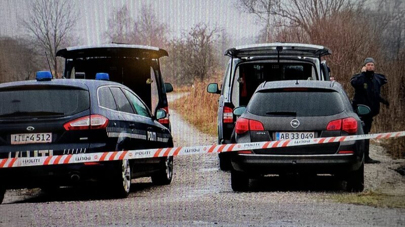 Zur Weihnachtszeit finden dänische Mordermittler in einem Teich die Leiche der verschwundenen Emilie. – Bild: ZDF und Polizei Korsør