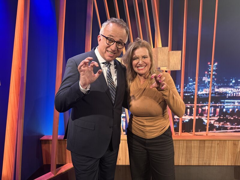 Peter Klien, Angelika Niedetzky. – Bild: ORF/​Gebhardt Productions