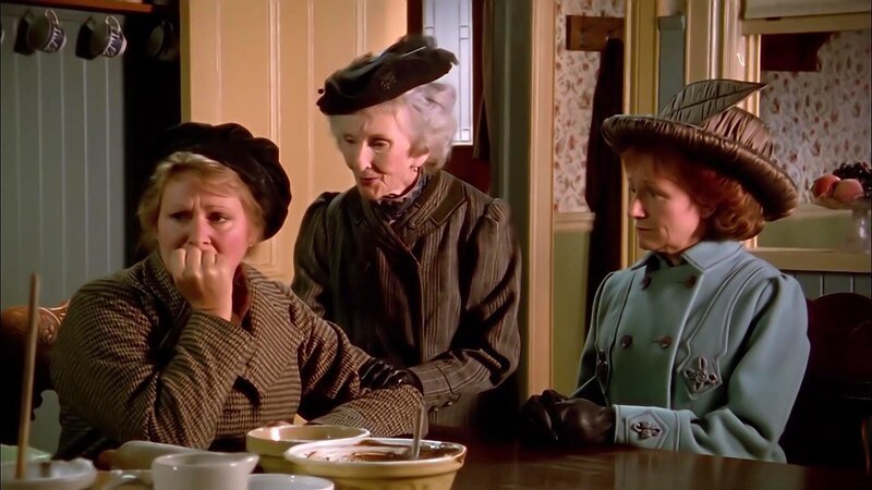 Janet King (Lally Cadeau), Tante Eliza (Kay Tremblay), Abigail MacEwan (Rosemary Dunsmore) (v.l.) – Bild: Bibel TV