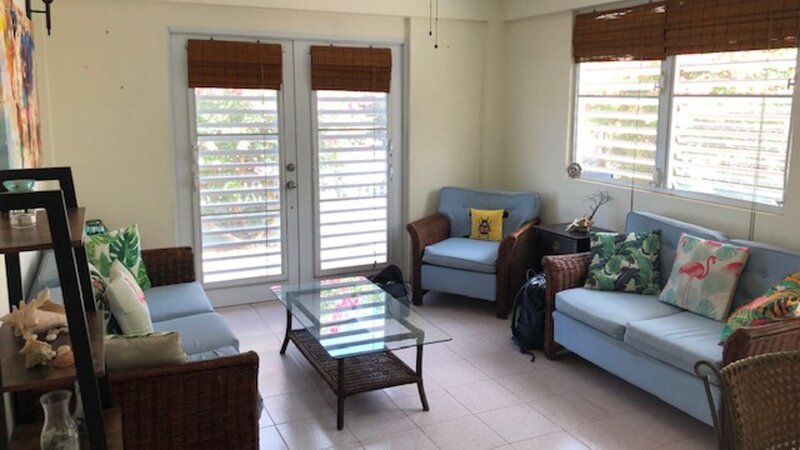 Livingroom of Casa Camilla property in Vieques, Puerto Rico. As seen on HGTV’s Caribbean Life – Bild: Discovery, Inc.