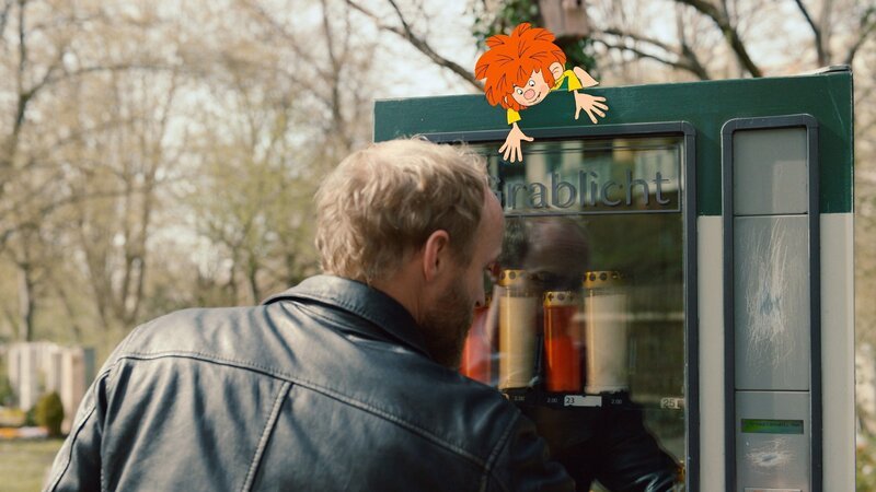 Pumuckl, Florian Eder (Florian Brückner) – Bild: RTL /​ NEUESUPER /​ Der alte Eder