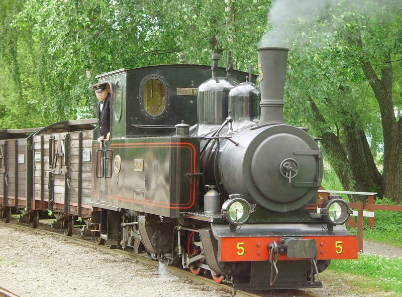 Eisenbahnfahren wie vor 100 Jahren auf der Museumsinsel im Marienfried. – Bild: SWR