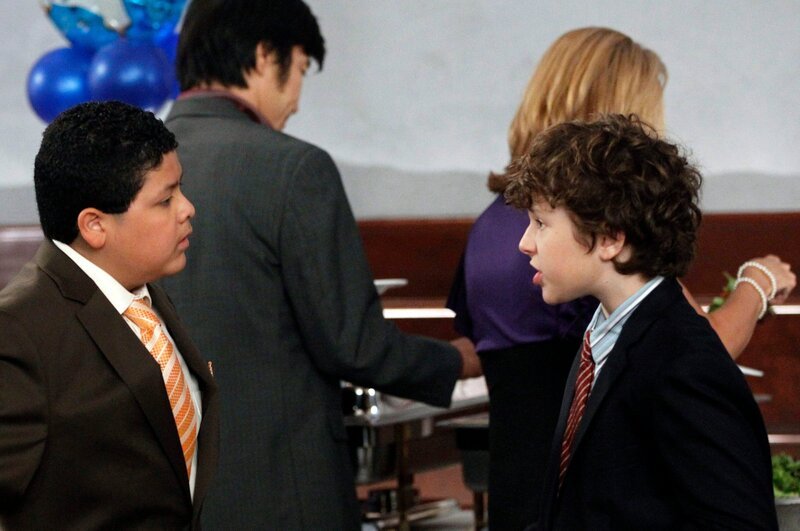L-R: Manny Delgado (Rico Rodriguez), Luke Dunphy (Nolan Gould) – Bild: ViacomCBS /​ Hopper Stone
