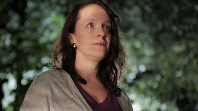 Lori looks into the distance. – Bild: Discovery Communications