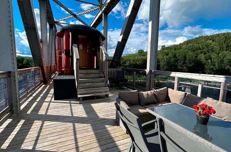 Norwegen erleben: In historischen Wagons der Nordlandsbahn kann man Urlaub machen. – Bild: SWR/​Kirsten Ruppel