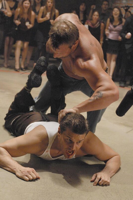 Booth (David Boreanaz, unten); Monroe (Troy Brenna, oben) – Bild: Universal TV