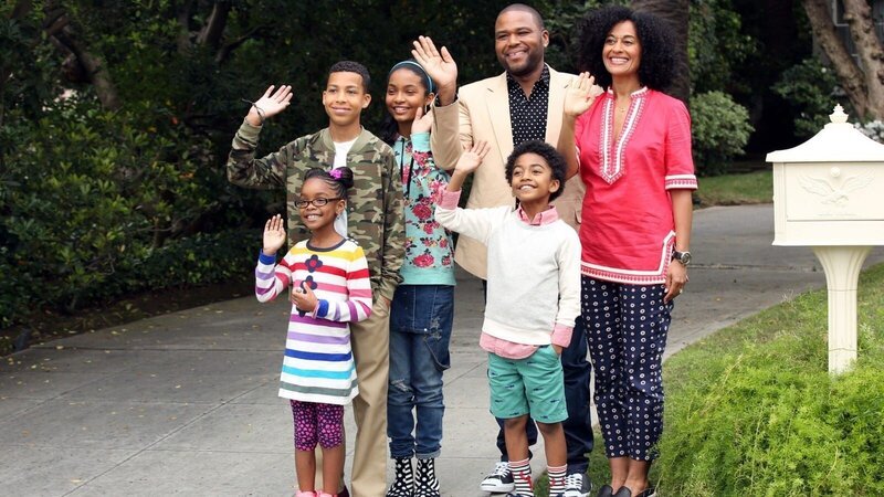 Laurence Fishburne, Miles Brown, Tracee Ellis Ross, Marsai Martin, Yara Shahidi, Marcus Scribner, Anthony Anderson – Bild: PORT /​ OSNC