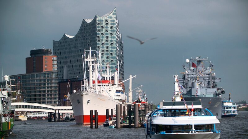 Hamburgs neues Wahrzeichen feiert seinen ersten Geburtstag. – Bild: NDR/​ADAMfilm