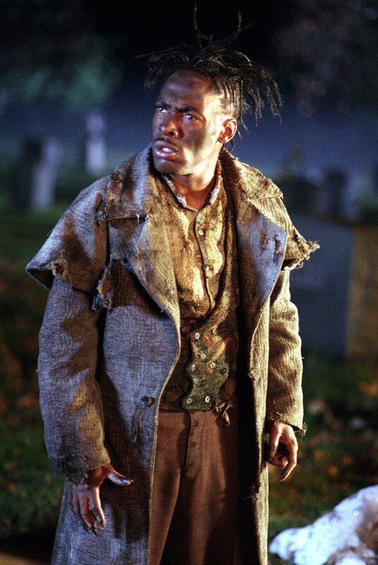 Die Seherin geht ihren eigenen Weg und erweckt einen Lazarus-Dämon (Coolio) zum Leben. – Bild: CBS Studios Inc.