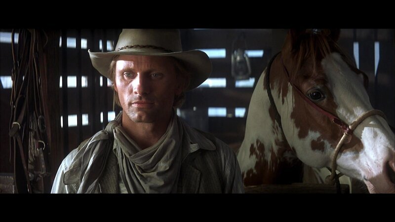 Gegen alle Widrigkeiten kämpft sich Frank Hopkins (Viggo Mortensen) mit seinem Hengst Hidalgo durch die Wüste, um ein legendäres Pferderennen in Saudi-Arabien zu gewinnen. Seine Teilnahme gefällt nicht allen, und auch die Natur hält einige Gefahren bereit … – Bild: RTLZWEI Gegen alle Widrigkeiten kämpft sich Frank Hopkins (Viggo Mortensen) mit seinem Hengst Hidalgo durch die Wüste, um ein legendäres Pferderennen in Saudi-Arabien zu gewinnen. Seine Teilnahme gefällt nicht allen, und auch die Natur hält einige Gefahren bereit … – Bild: RTLZWEI