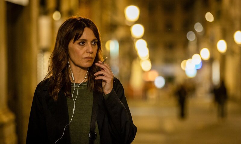 Paola Cortellesi (Petra Delicato). – Bild: ORF/​Beta Film/​Francesca Cassaro