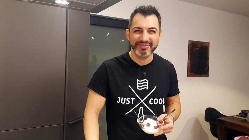 Gastgeber Fatih – Bild: MG RTL D