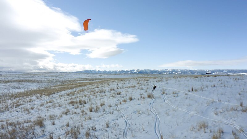 An den Grenzen des Möglichen Staffel 1 Folge 2 Gefahren der Arktis Snowkiten in der Arktis – Bild: SRF/​NGC NETWORK US, LLC