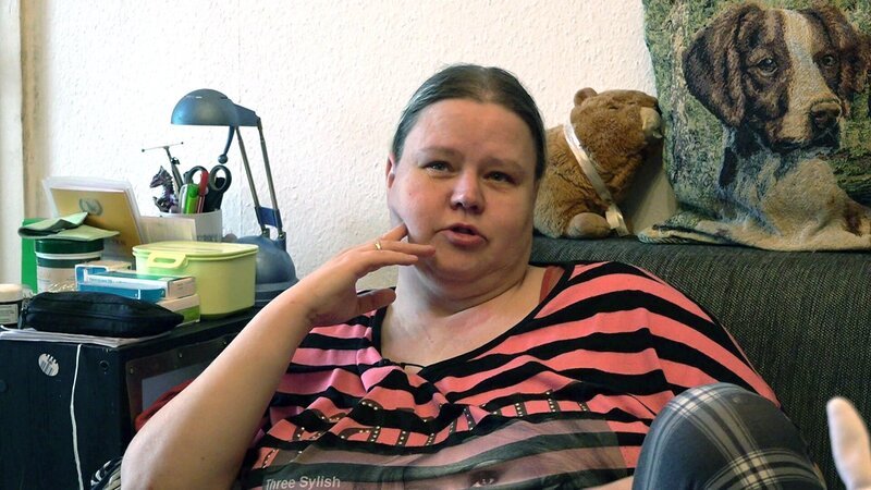 Sandra möchte aus Rostock weg; Sandra möchte aus Rostock weg – Bild: RTLZWEI