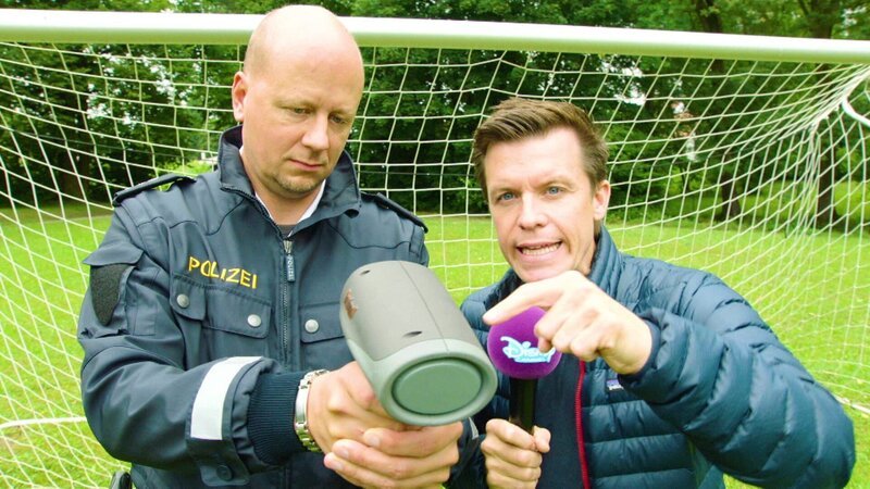 Beni, Polizei – Bild: Courtesy of Disney+