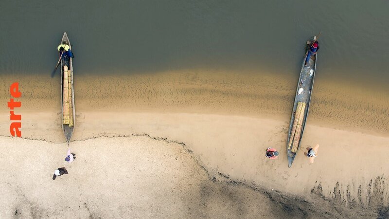 Ursprünglich aus Holz, werden Mokoro-Boote heute aus Glasfaser hergestellt. – Bild: Claudio Velàsquez Rojas