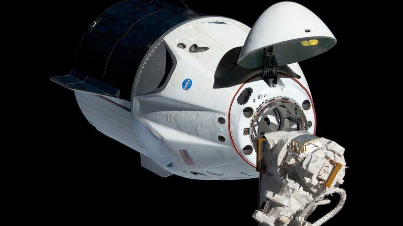 Dragon 2 ist ein wiederverwendbares Raumfahrzeug des privaten Raumfahrtunternehmens SpaceX. – Bild: N24 Doku