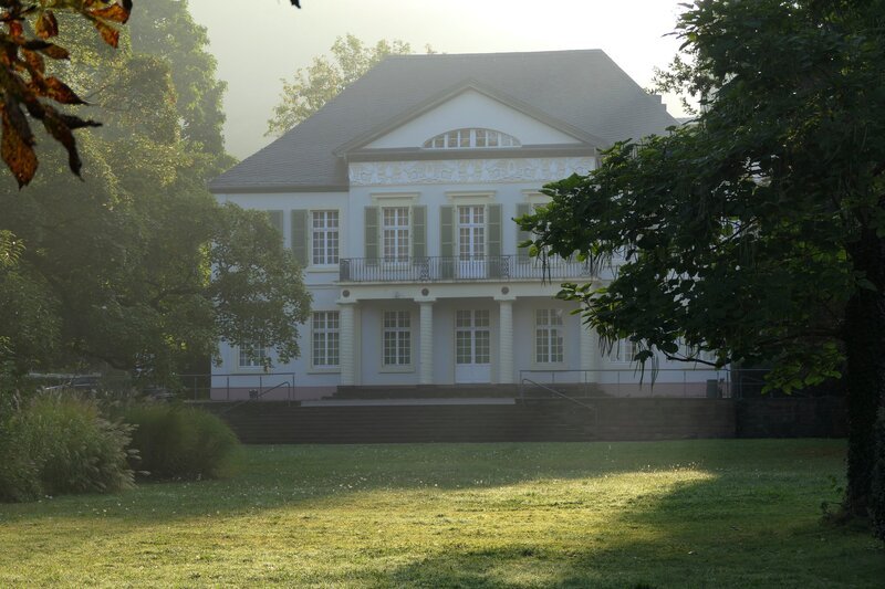 Jagdschloss Rohrbach bei Heidelberg, Residenz von Maximilian Joseph als Herzog von Pfalz-Zweibrücken-Birkenfeld, ab 1795. – Bild: BR/Dr. Bernhard Graf Jagdschloss Rohrbach bei Heidelberg, Residenz von Maximilian Joseph als Herzog von Pfalz-Zweibrücken-Birkenfeld, ab 1795. – Bild: BR/Dr. Bernhard Graf