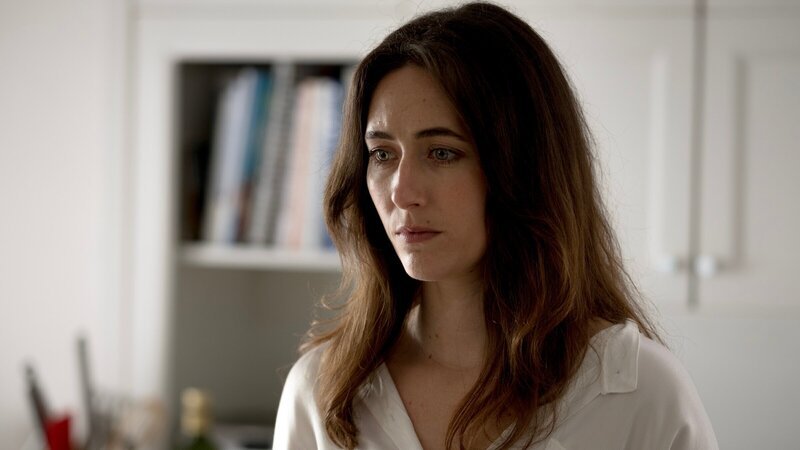 Tori (Claire Lovering) ist in ihrer Ehe mit Hamish nicht mehr glücklich. – Bild: ZDF und Daniel Asher Smith