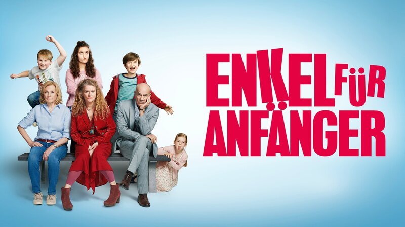 V. li. n. re. hinten: Jannick (Julius Weckauf), Merle (Maya Lauterbach), Viktor (Bruno Grüner) V. li. n. re. vorne: Karin (Maren Kroymann), Philippa (Barbara Sukowa), Gerhard (Heiner Lauterbach) und Leonie (Julia/Luise Gleich) – Bild: ARD Degeto/Studiocanal/Wolfgang Ennenbach V. li. n. re. hinten: Jannick (Julius Weckauf), Merle (Maya Lauterbach), Viktor (Bruno Grüner) V. li. n. re. vorne: Karin (Maren Kroymann), Philippa (Barbara Sukowa), Gerhard (Heiner Lauterbach) und Leonie (Julia/Luise Gleich) – Bild: ARD Degeto/Studiocanal/Wolfgang Ennenbach