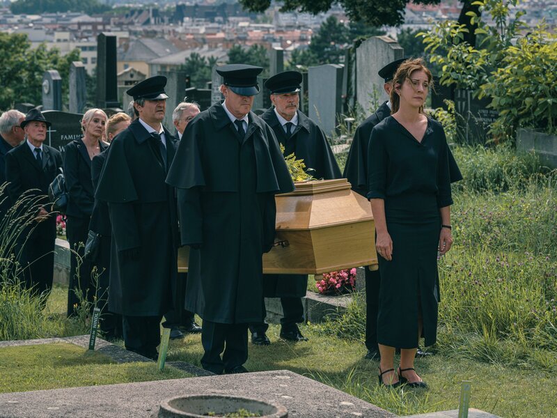 Kornelia (Ulrike C. Tscharre) – Bild: ORF/​Amazon/​MGM