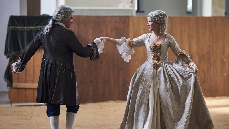 Vojt?ch Kotek (Franz Stephan von Lothringen), Marie-Luise Stockinger (Maria Theresia von Habsburg). – Bild: ZDF und ORF/​MR Film/​Beta Film/​Maya Production/​Julie Vrabelová