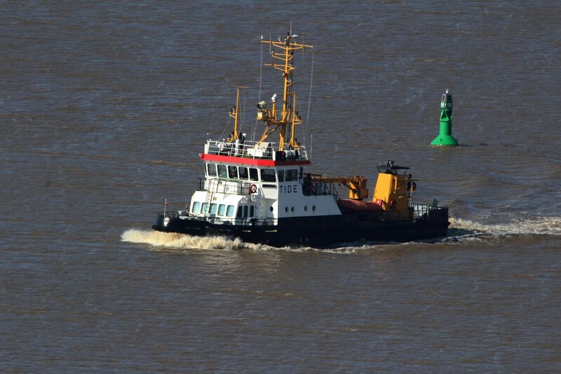 Schlepper Bremerhaven Weser – Bild: CC0 Creative Commons