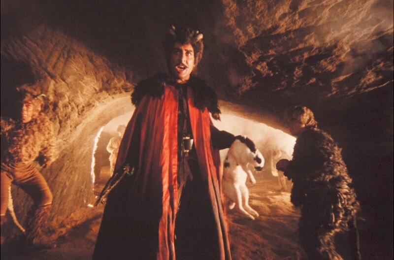 In der Hölle wird Dorotkas Treiben derweil argwöhnisch beäugt. Ihr irdisches Sündenmaß ist übervoll als Luzifer (Karel Hermánek, Mitte) beschließt, das böse Weib in die Hölle holen zu lassen. – Bild: MDR/Czech Audiovisual Fond/Národní Filmový Archiv, Prague In der Hölle wird Dorotkas Treiben derweil argwöhnisch beäugt. Ihr irdisches Sündenmaß ist übervoll als Luzifer (Karel Hermánek, Mitte) beschließt, das böse Weib in die Hölle holen zu lassen. – Bild: MDR/Czech Audiovisual Fond/Národní Filmový Archiv, Prague