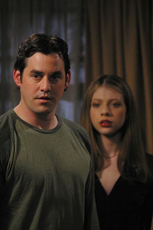 Xander (Nicholas Brendon, l.); Dawn (Michelle Trachtenberg, r.) – Bild: RTL /​ Twentieth Century Fox Film Corporation.