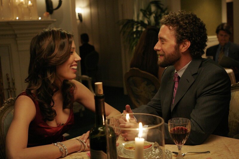 Dr. Montenegro (Michaela Conlin, l.); Dr. Hodgins (T.J. Thyne, r.) – Bild: FRM6/​FOX BROADCASTING COMPANY