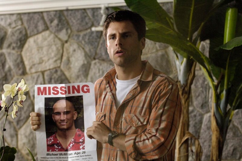 PSYCH -- „Forget Me Not“ Episode 1009 -- Pictured: James Roday as Shawn Spencer -- USA Network Photo: Alan Zenuk – Bild: USA Network /​ UNIVERSAL CHANNEL /​ Alan Zenuk