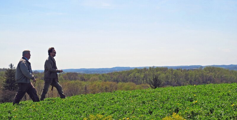 Giorgio A. Tsoukalos (r.) – Bild: THE HISTORY CHANNEL /​ A+E Networks